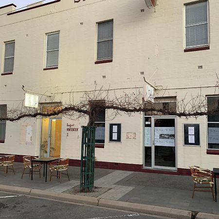 The Barkly Bistro Bar & Accommodation Ararat Bagian luar foto